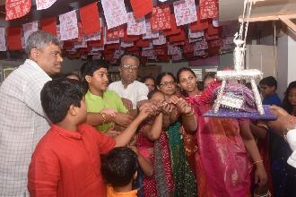 NAVNEET NAGHAR KOVAHI NAGAHR BHUJ MADHAY TRISALA MATA NA SAWPN NO PRSANG BHAVYATHI BAVY RITE UJVA