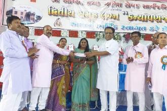 MAHAJAN NU MAMERU ANTARGHAT RS. 51,000/- DAAN APVA MA AVYU.